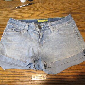 YMI Wanna Betta Butt Jean Shorts Size 7